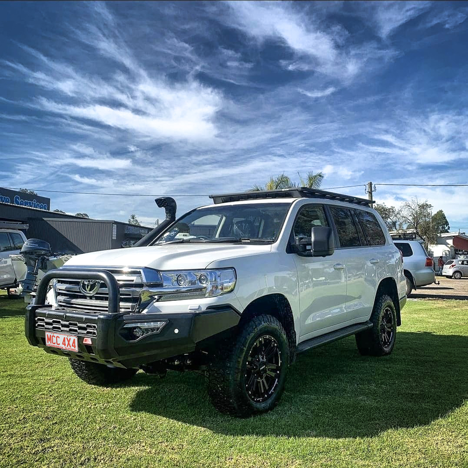 MCC PHOENIX TRIPLE/SINGLE LOOP BARS TO SUIT TOYOTA LANDCRUISER 200 SERIES 2016 ON