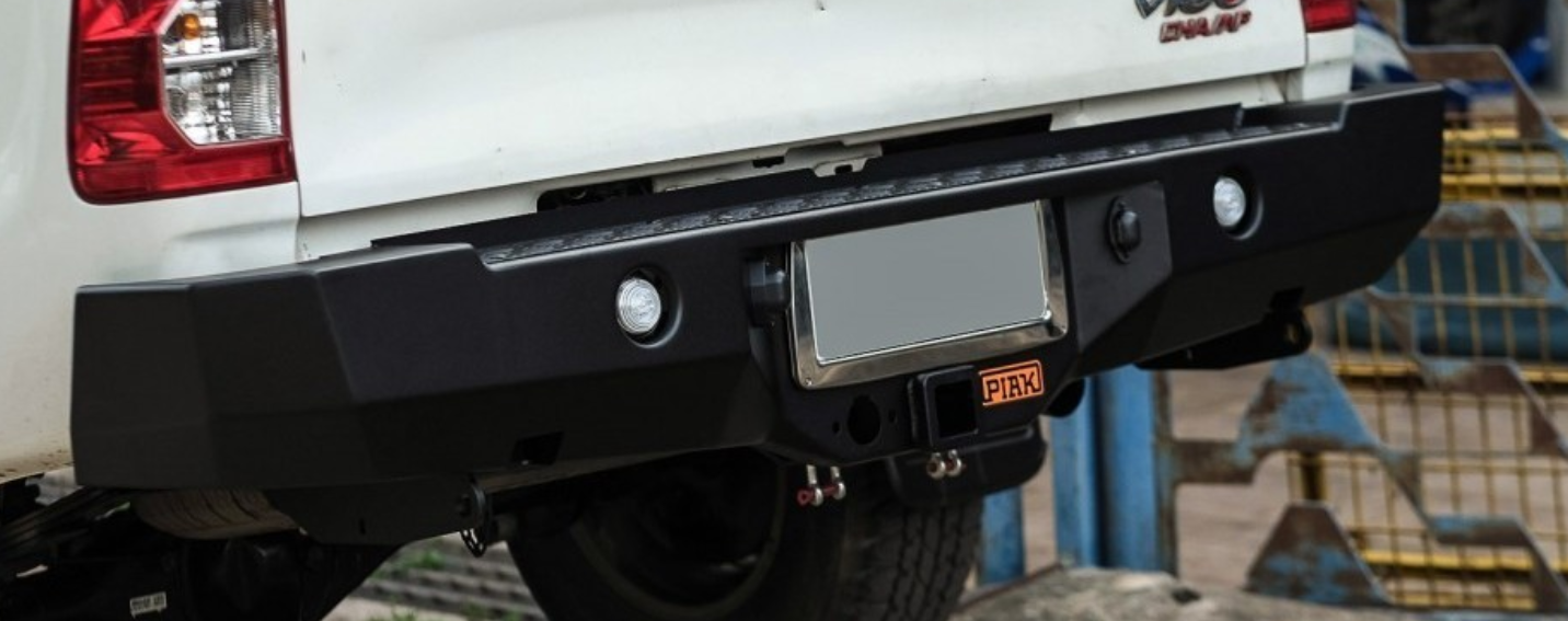 PIAK PREMIUM REAR STEP TOW BAR TO SUIT TOYOTA HILUX (2005-2015)