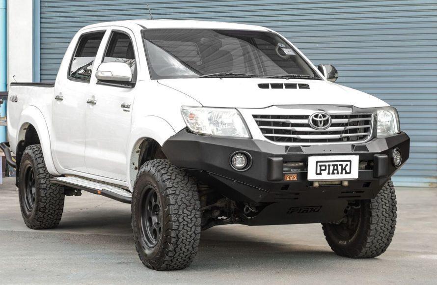 PIAK ELITE NON LOOP BAR TO SUIT TOYOTA HILUX (2011-2015)