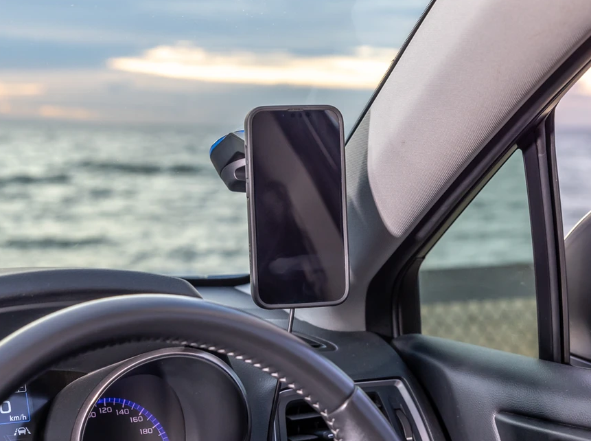 QUAD LOCK® WINDSCREEN / DASH CAR MOUNT