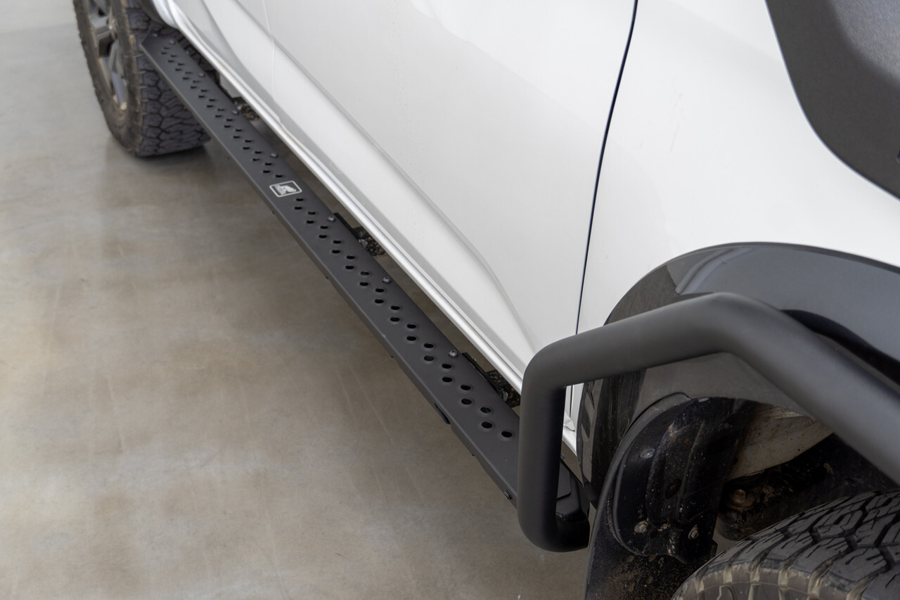 OFFROAD ANIMAL ROCK SLIDERS W/ BRUSH RAILS TO SUIT DUAL/EXTRA CAB ISUZU D-MAX (2021-ON)