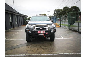 MCC ROCKER FRONT STAINLESS SINGLE LOOP W/ FOG & PLATES TO SUIT ISUZU D-MAX 12-16